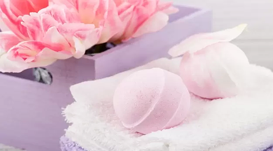 DIY Luxury Bath Bomb Recipe