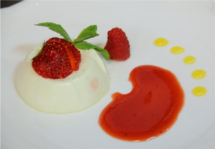 Pearl Panna Cotta With Strawberries