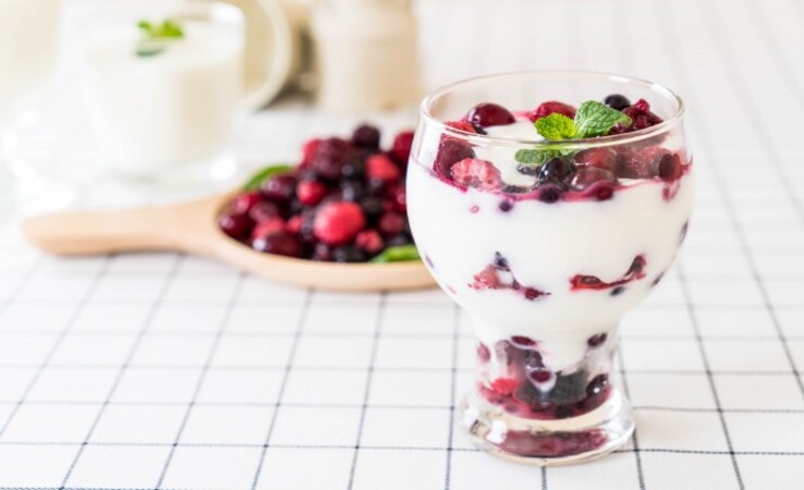 Pearl Yogurt Mixed Berry Parfait